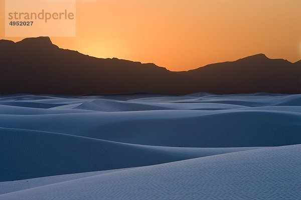 Sonnenuntergang über White Sands National Monument