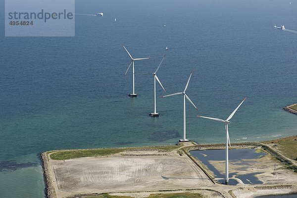 Windturbine Windrad Windräder Küste Ansicht Luftbild Fernsehantenne
