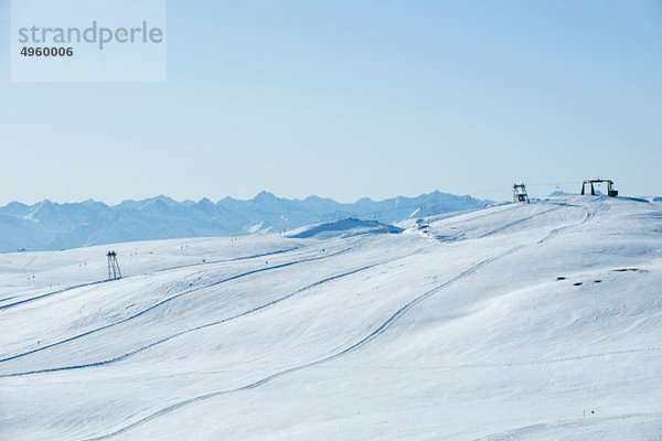 Österreich  Südtirol  Blick auf den verschneiten Berg