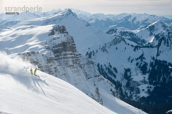Österreich  Kleinwalsertal  Skifahren am Berg