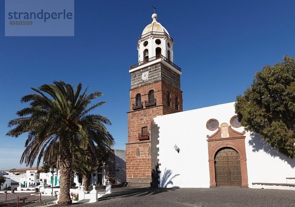 Spanien  Kanarische Inseln  Lanzarote  Teguise  Blick auf die Kirche San Miguel