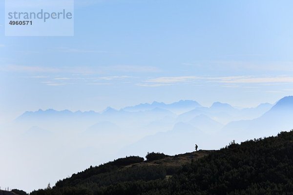 Österreich  Kärnten  Blick auf Villacher Alpen und Dobratsch