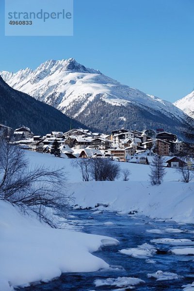 Österreich  Tirol  Blick ins Paznauntal mit Trisanna-Fluss