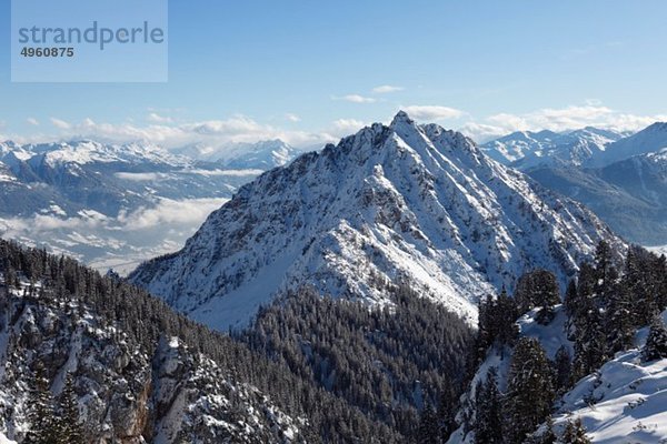 Österreich  Tirol  Blick auf verschneite Berge