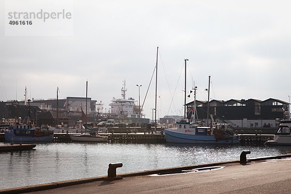 Segelboote im Hafen