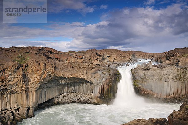 Blick auf Wasserfall