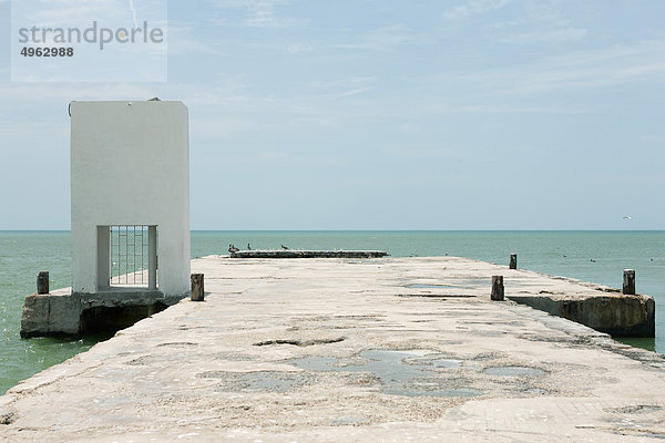 Mexiko  Yucatan  Tulum  Betonpfeiler