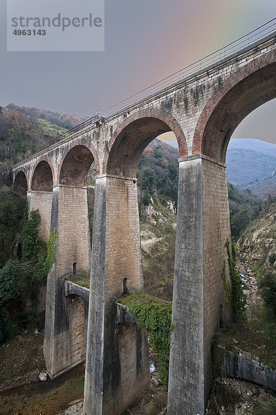 Brücke Kampanien Italien
