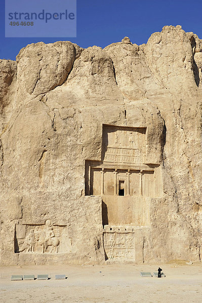 Iran  Shiraz  in der Nähe von Persepolis  komplexe Grabstein Nasqu e Rostam  wo begraben sind der persischen Könige Darius I und II  Serse und Ataserse