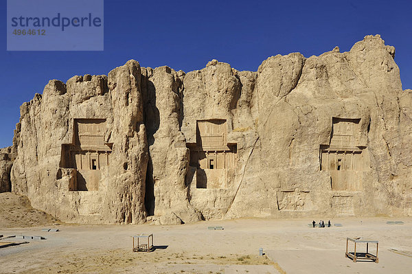 Iran  Shiraz  in der Nähe von Persepolis  komplexe Grabstein Nasqu e Rostam  wo begraben sind der persischen Könige Darius I und II  Serse und Ataserse