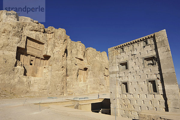 Iran  Shiraz  in der Nähe von Persepolis  komplexe Grabstein Nasqu e Rostam  wo begraben sind der persischen Könige Darius I und II  Serse und Ataserse