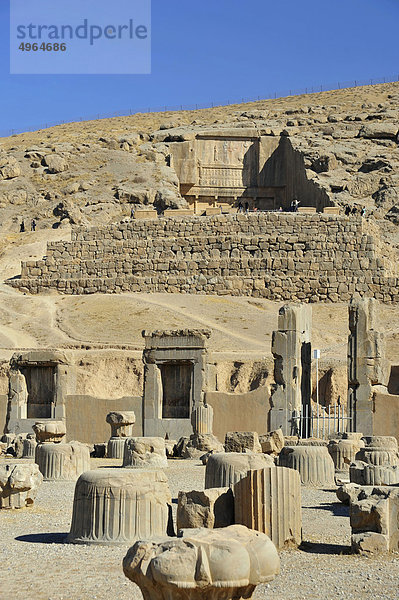 Iran  Shiraz  Persepolis  Tempel der hundert Säulen  Ruinen