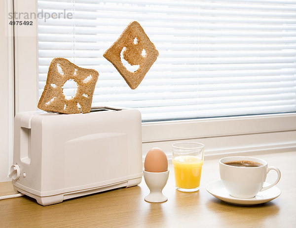 Frühstück mit Smiley und Sonnentoast