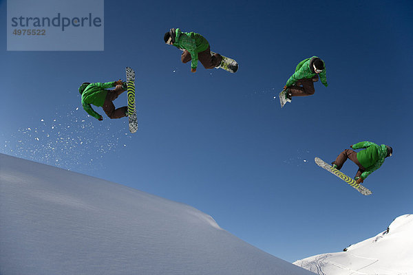 Snowboarder gefährlicher Freeride-Sprung