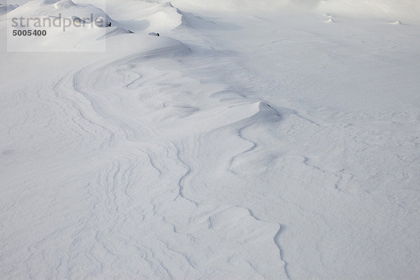 Schneewellen.