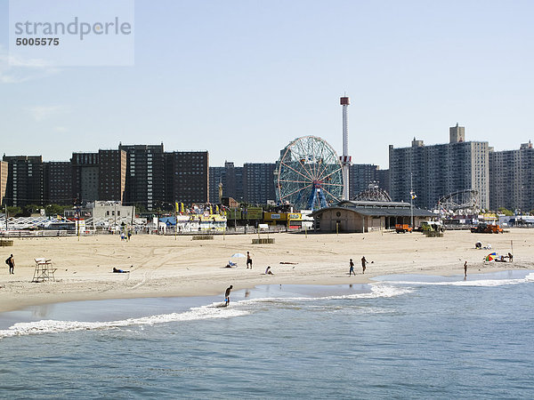 Der Strand und Vergnügungspark  Coney Island  New York  USA