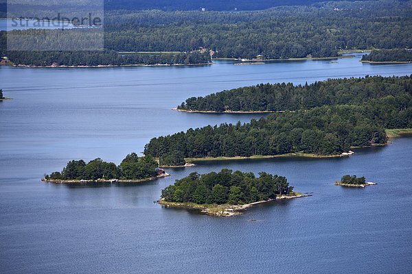 Luftbild von Landschaft mit kleinen Inseln