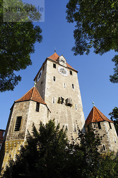 Deutschland  Bayern  Oberpfalz  Regensburg  Blick auf das Osttor Ostentor