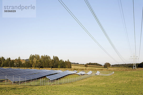 Deutschland  Niederbayern  Blick auf das Solarkraftwerk in Vilshofen