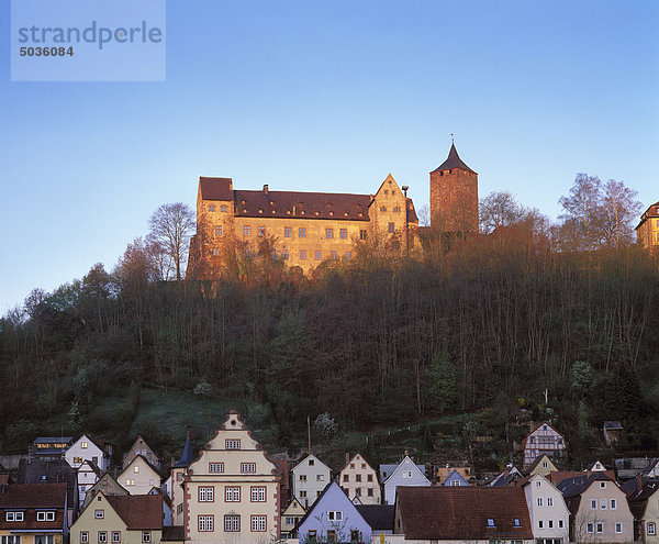 Deutschland  Bayern  Franken  Blick auf Burg Rothenfels