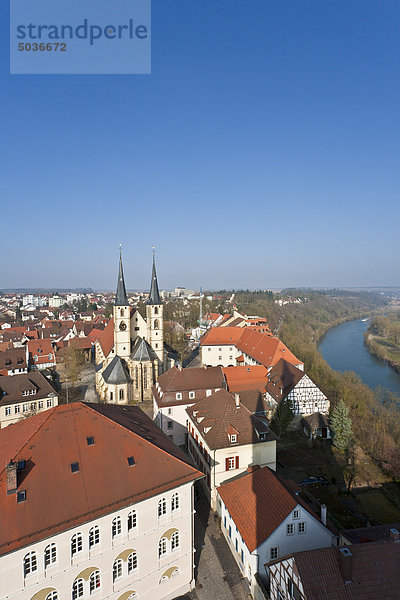 Deutschland  Baden-Württemberg  Bad Wimpfen  Blick auf die historische Altstadt mit Neckarfluss