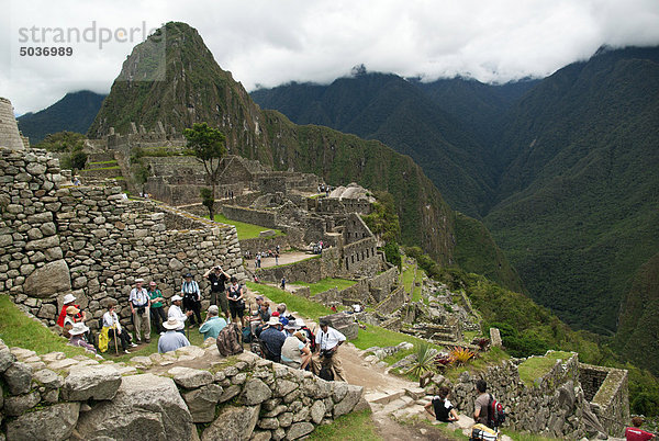 Touristen ruhelosigkeit in Ruinen  Machu Picchu  Peru