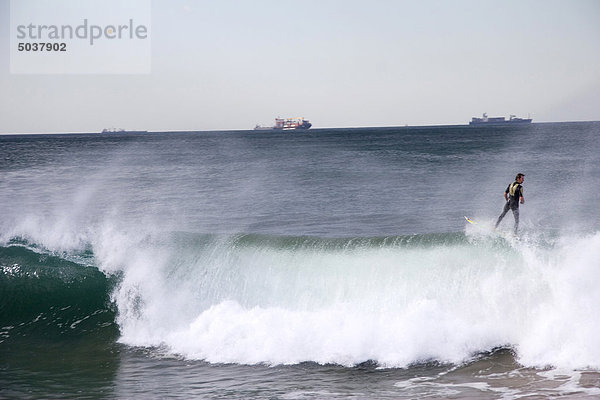 Einige epische Surf am Pier Durban  Durban  Südafrika