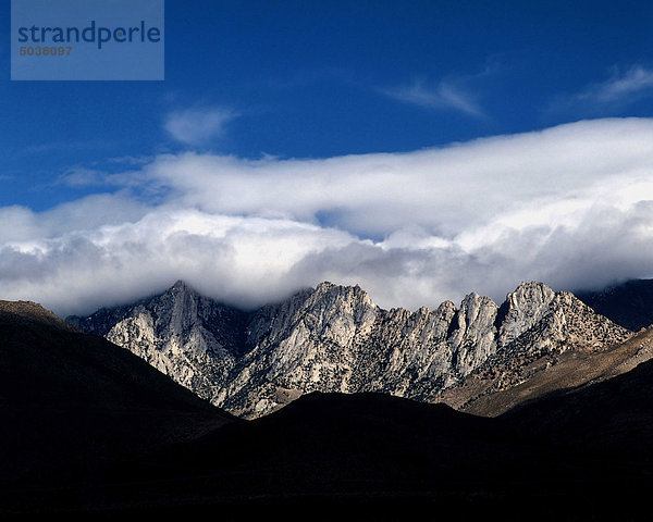 Herannahenden Sturm über Sawtooth Peak in die weit südlichen Sierra Nevada  Kalifornien  USA