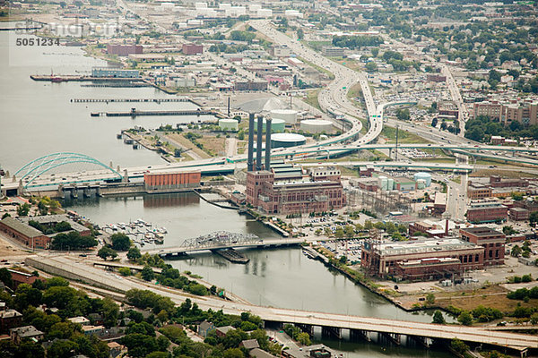 Industriellen Gebäuden und Brücken  Newport County  Rhode Island  USA