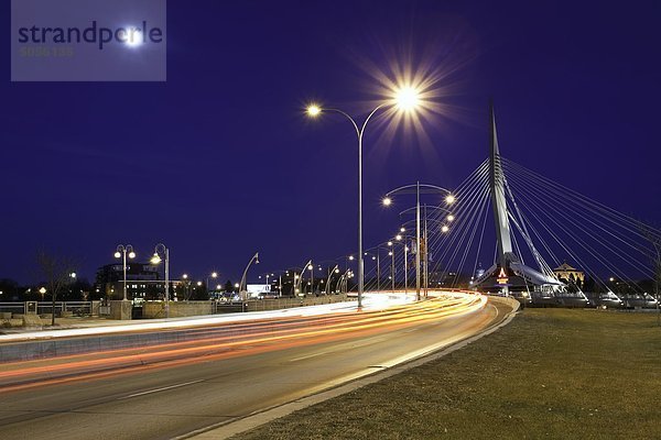 Nacht Brücke Mondschein Kanada Manitoba Winnipeg