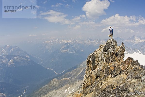 Berg  Mann  jung  Mount Sir Donald  Klassisches Konzert  Klassik  British Columbia  Kanada  klettern  Glacier Nationalpark