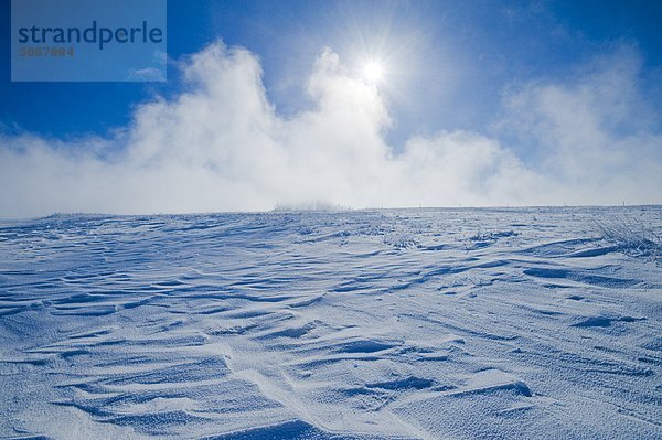 Schnee driftet verursacht durch Wind  südliche Saskatchewan  Kanada