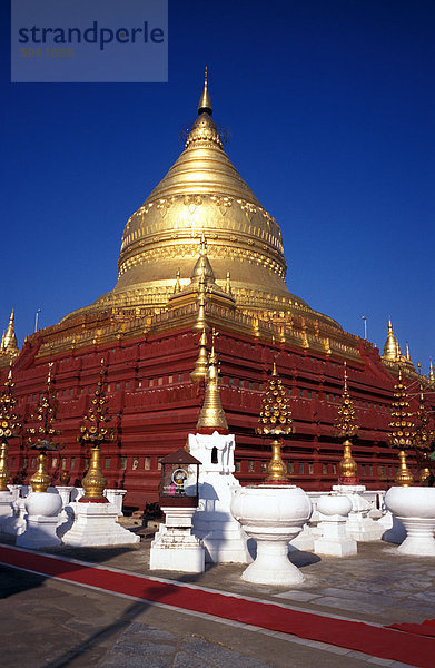 Burma  Shwezigon-Pagode