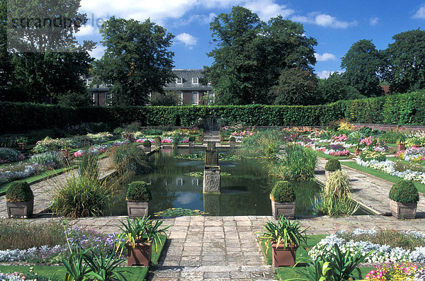 Großbritannien  England  London  Kensington Gardens  versunkene Gärten