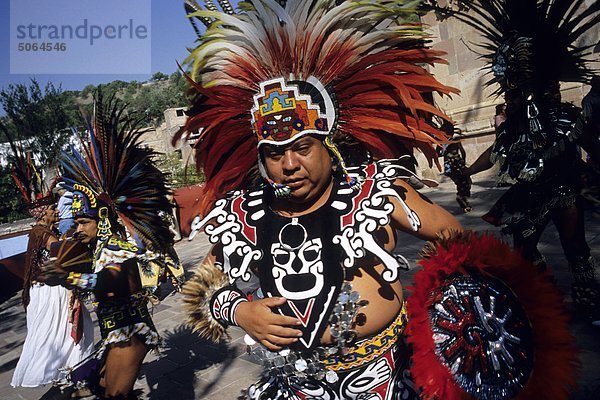 Mexiko  Guanajuato  Aztec Tänzerin