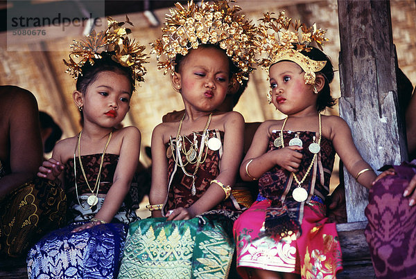 Bali Aga Mädchen  Tenganan  Bali  Indonesien.