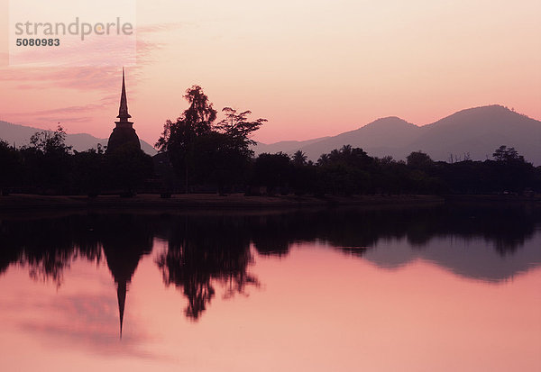 Sonnenuntergang  Sukhothai  Thailand