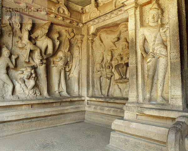 Varaha cave  Pallava Dinasty  VII Cent  Indien  Mamallapuram  Tamil Nadu
