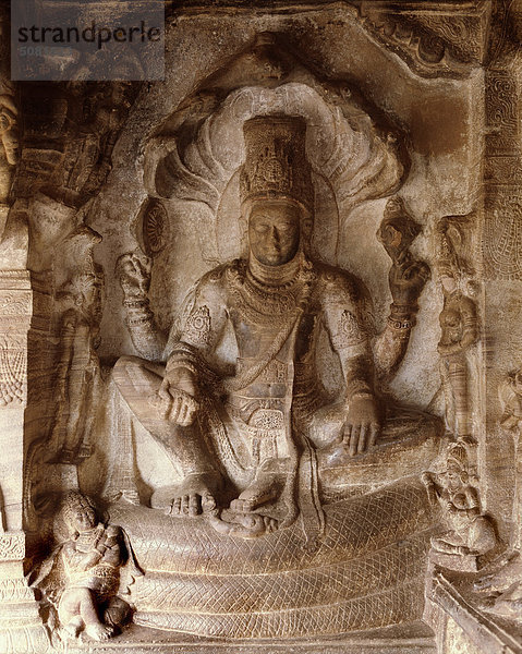 Vishnu. Höhle n. 4  Badami. Indien  Karnataka (westlichen Chalukya Dinasty  VI-VII-Cent)
