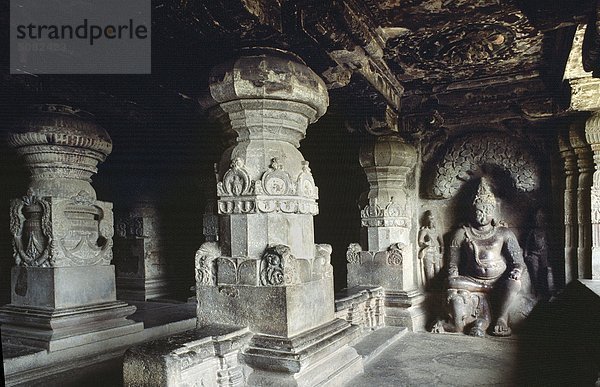 Jain Höhle in Ellora  Maharashtra  Indien