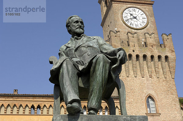 Quadrat Quadrate quadratisch quadratisches quadratischer Statue Emilia-Romangna Italien