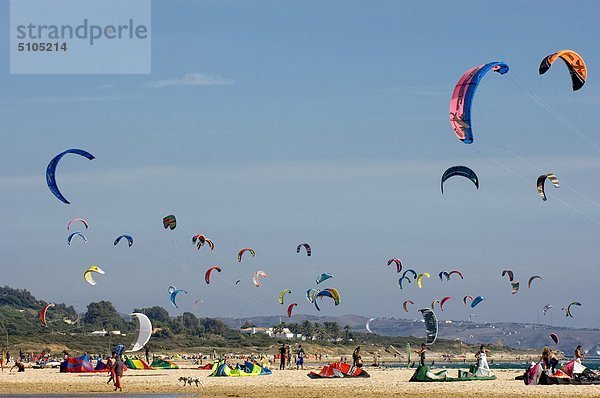 Spanien  Andalusien  Costa De La Luz  Strand Valdevaqueros  kite-surfen