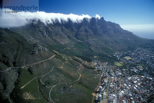 Südafrika  Kapstadt  Luftbild des Tafelbergs