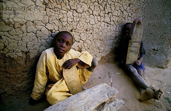 Mali  coran Bambara jungen mit