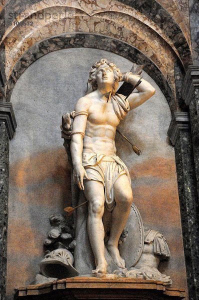 Italien  Latium  Rom  Sant Agnese in Agone Kirche  Interior Statue.