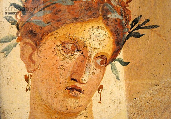 Italien  Latium  Rom  Massimo Nationalen Palastmuseum Pompeian rot Ausstellung  Fresko  Garlanded Mädchen  Vesuvian Bereich Herculaneum.
