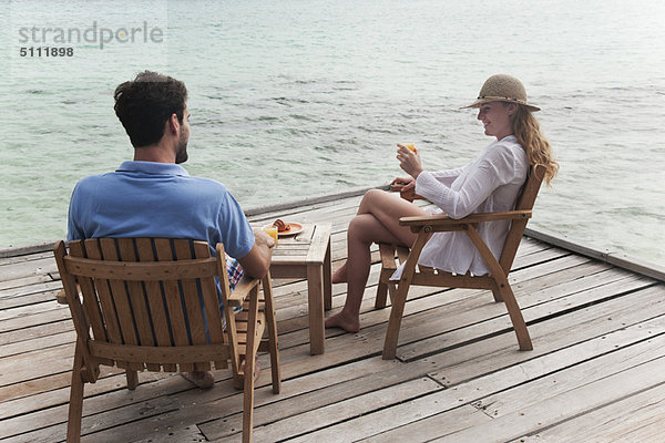 Gemeinsames Essen an Deck