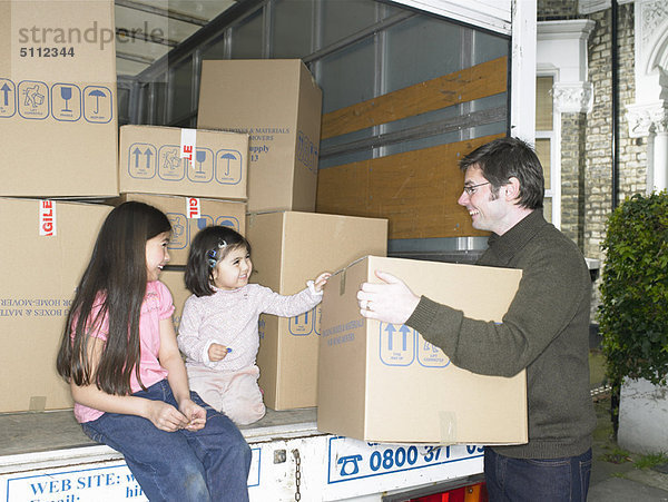 Kleintransporter verpacken Bewegung Lieferwagen