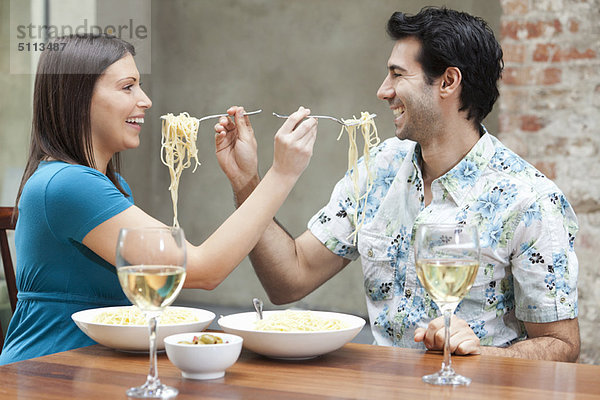 Spaghetti  füttern