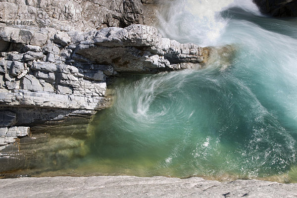 Whirlpool im Felsenbach